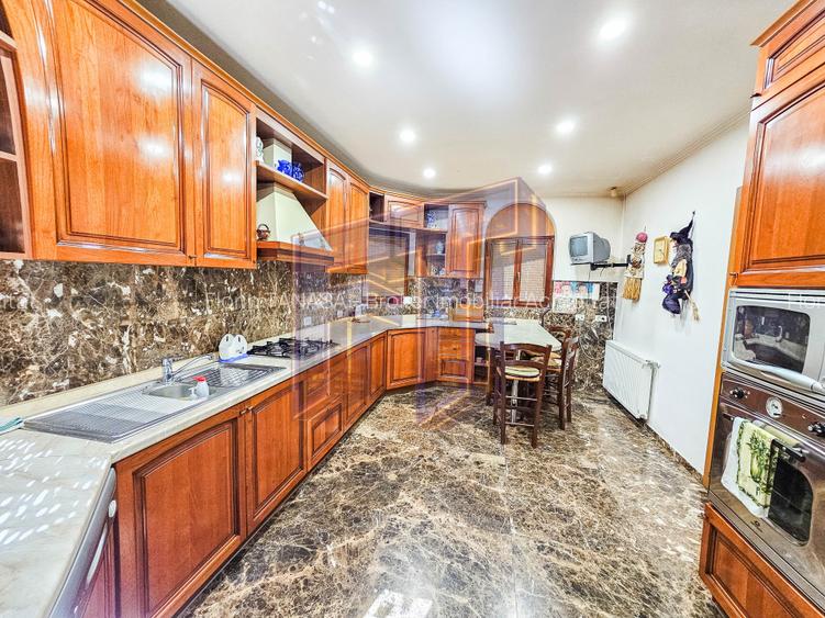 Vanzare casă/vila care refuză trecerea timpului - Zona Capitale - 7