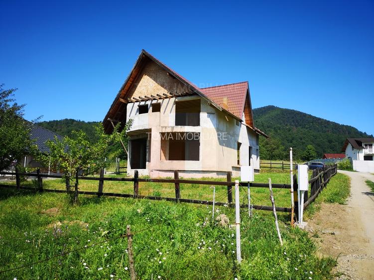 Vilă spațioasă cu vedere panoramică spre Lacul Bâtca Doamnei – Viișoara, Neam - 5