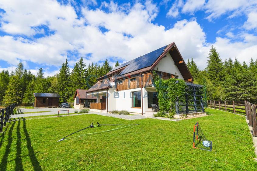 EXCLUSIVITATE! FARA COMISION! PENSIUNE/ CASA de vacanta, 5 camere, teren 900mp - 25