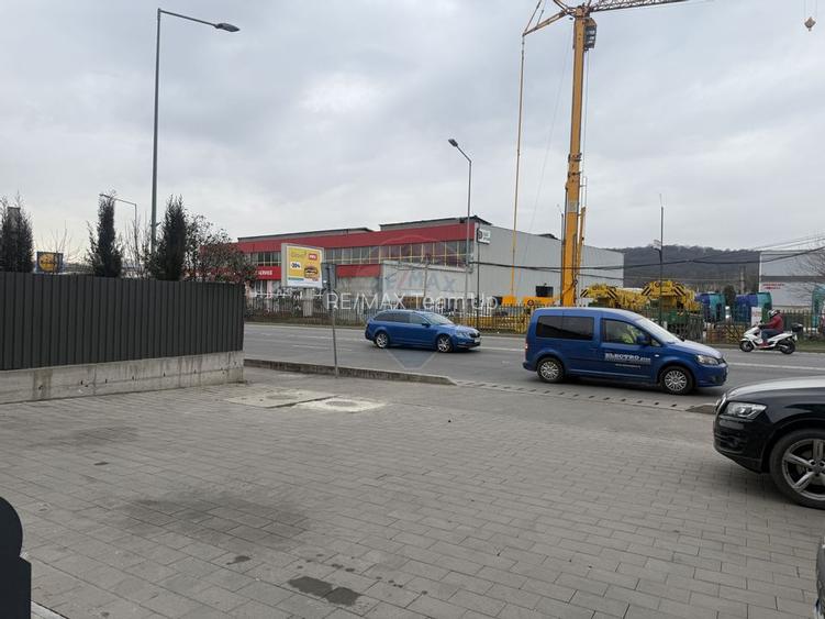 Spațiu comercial modern, 106 mp, parter, parcare inclusă, curte - 6
