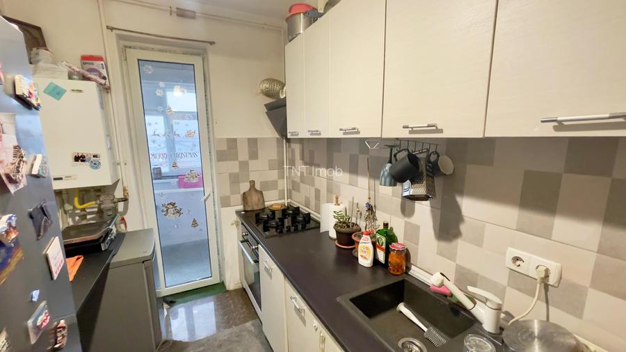 Garsoniera Bragadiru, centrala proprie, loc parcare propriu ! - 6