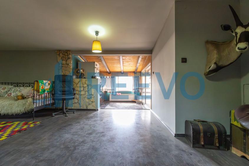 Clădire și teren de investiție, central Roman - 70