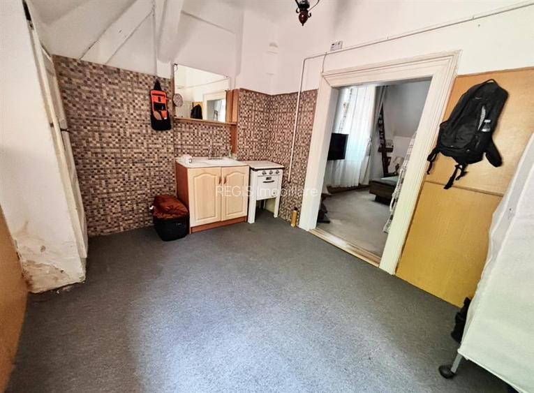 Apartament 6 Camere / Curte Privata | Centrul Istoric/ COMISION 0 - 25