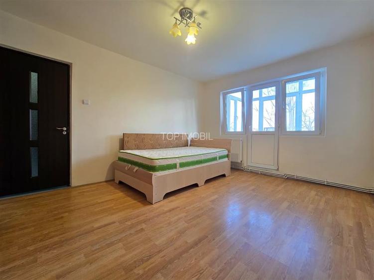 Etaj 2 - Mircea cel Batran, 2 camere, liber - 2