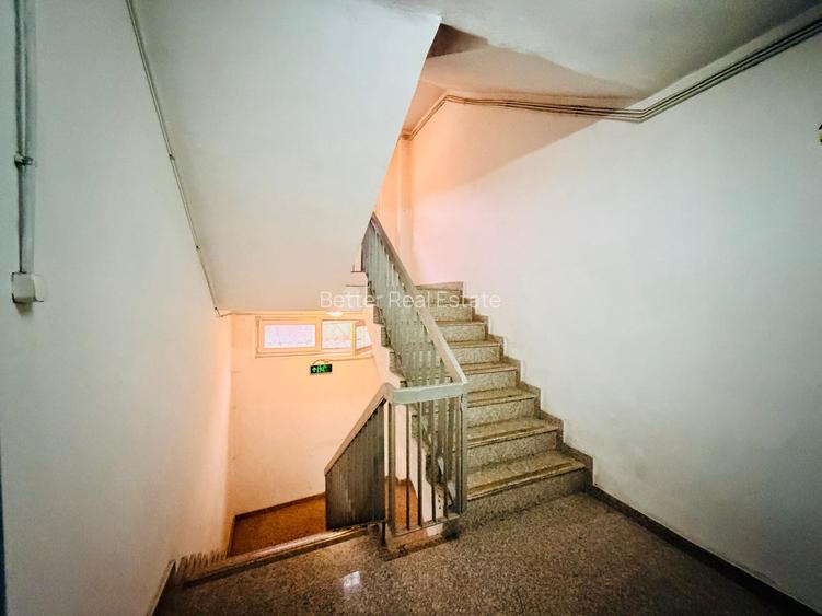 Bloc cu doua etaje de inchiriat, 2200 mp - 5 euro mp, Langa M Dimitrie Leonida - 18