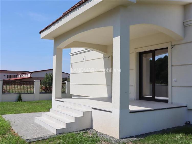 COMISION 0% Duplex despartit prin garaj liziera padurii Dumbravita - 23