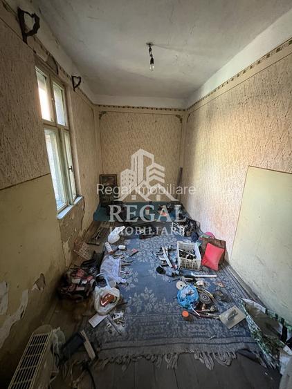 Casă de vânzare în Călanul Mic –  2 clădiri, curte, grădină, garaj - 11