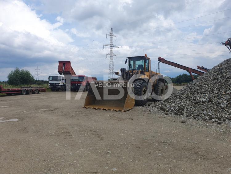 Teren si hala 42.000 mp + zona administrativa la 7 minute de Fagaras - 8