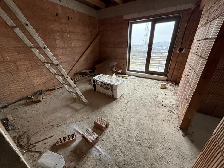 Unitate duplex de vanzare 200mp si teren 350m in Apahida Str.Tudor Vladimirescu  - 5