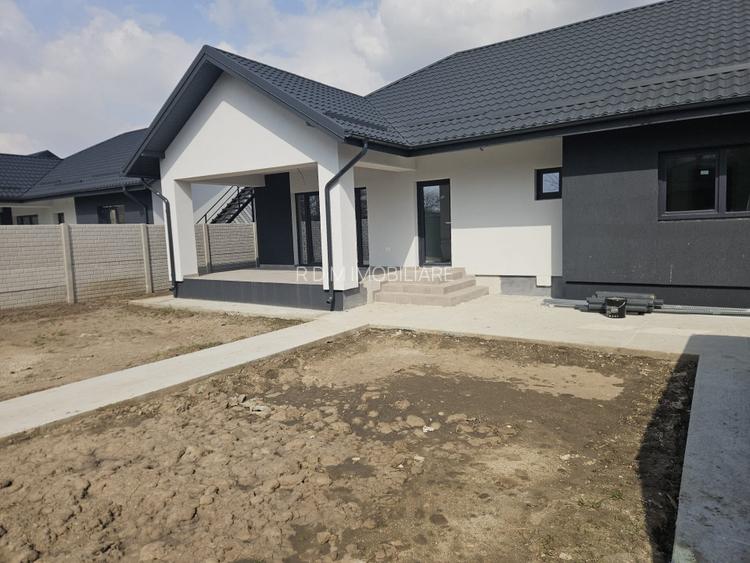 Casa individuala de vanzare-Domnesti - 2