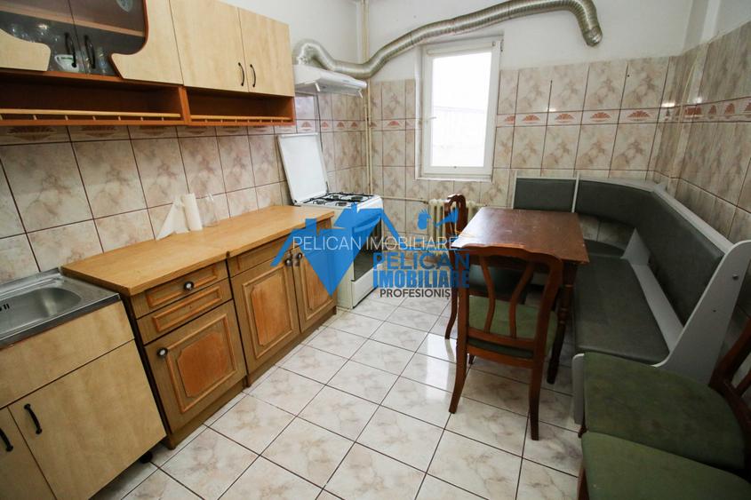 Ultracentral, 3 camere, decomandat, etaj 3 - 3