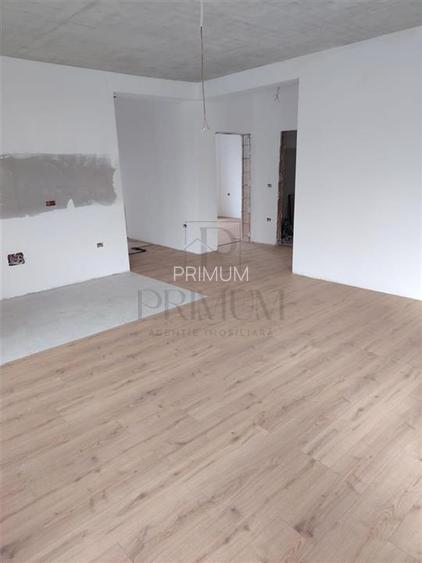 Duplex 3 dormitoare pe parter - partial mobilat - despartit prin camera tehnica - 6