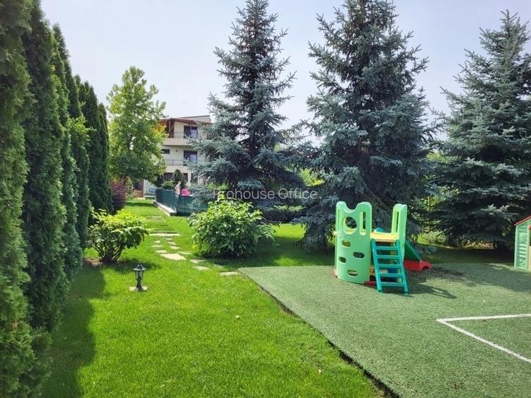 Dimineți pe ponton, seri la piscină – viața la Snagov - 2