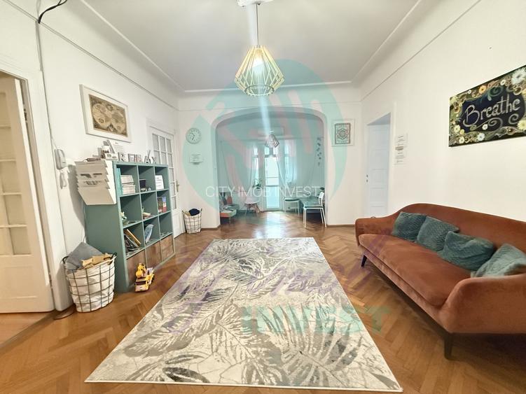 Spatiu, lumina si eleganta intr-un apartment interbelic - 2