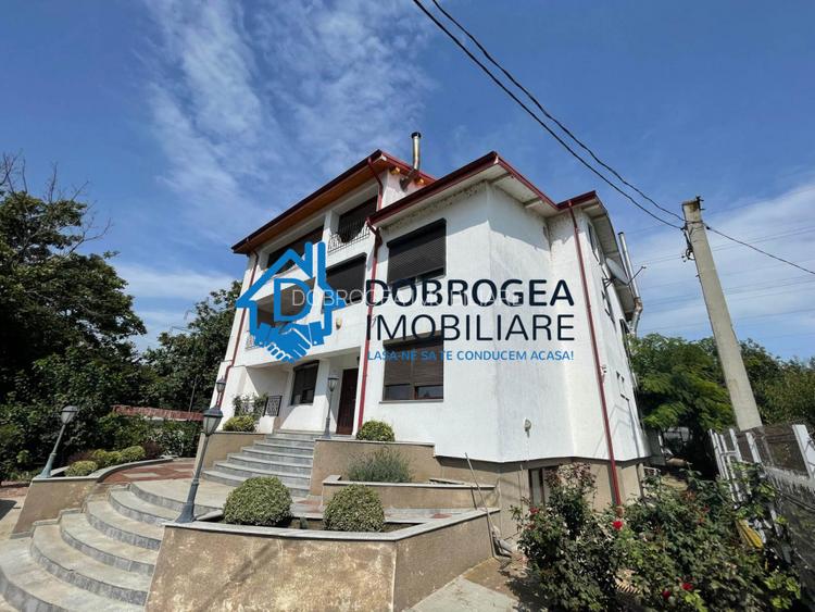 ZONA 9 MAI-  CASA VILA D+P+E1+E2+M    - 19