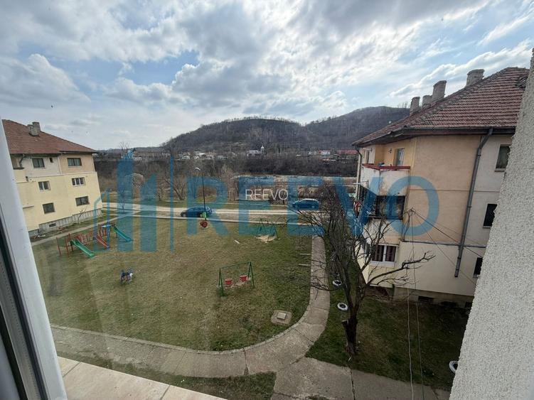 Apartament 3 camere decomandat, Târgu Ocna - 15