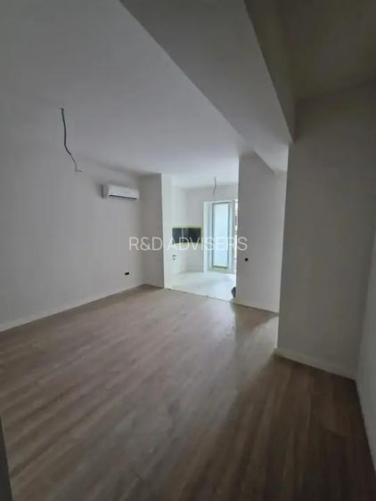 Garsoniera cu zona de dormitor separata gata de mutare - 4