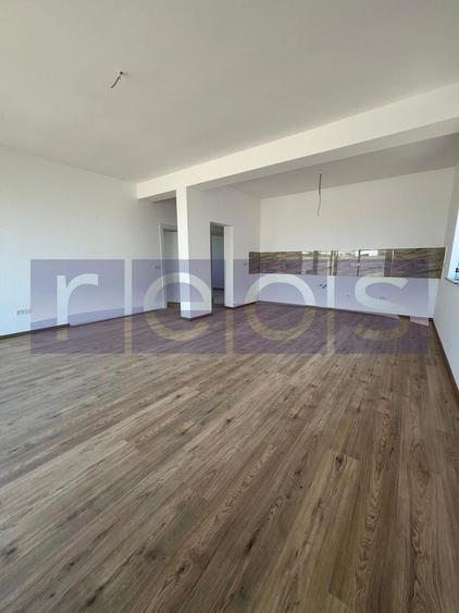 VANZARE CASA 5 CAMARERE | 400 MP | TUNARI - 2