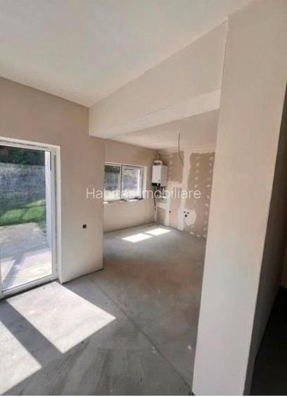 Casa cuplata, noua, intr-o zona de case- linistita,in Dambul Rotund - 35