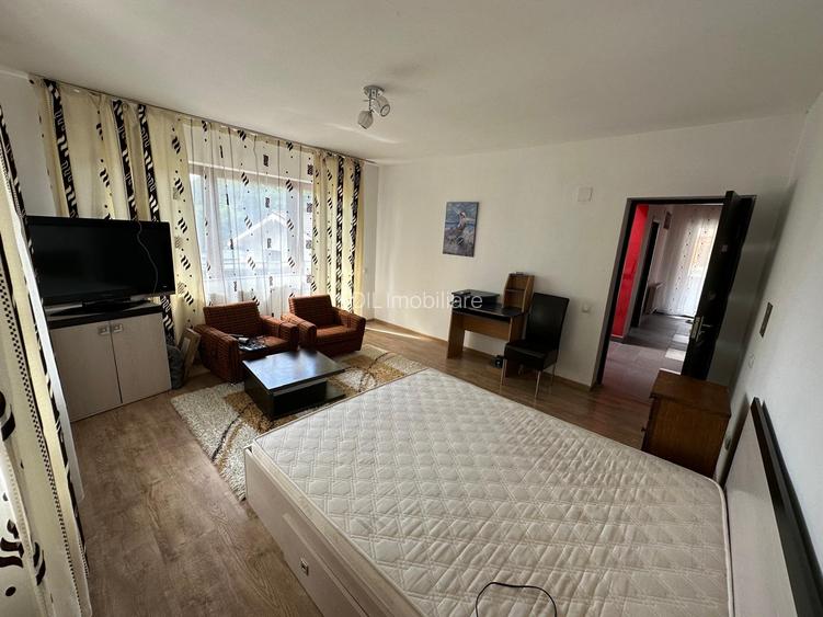 Casă de închiriat, 7 camere, 250 mp, Făget - 3