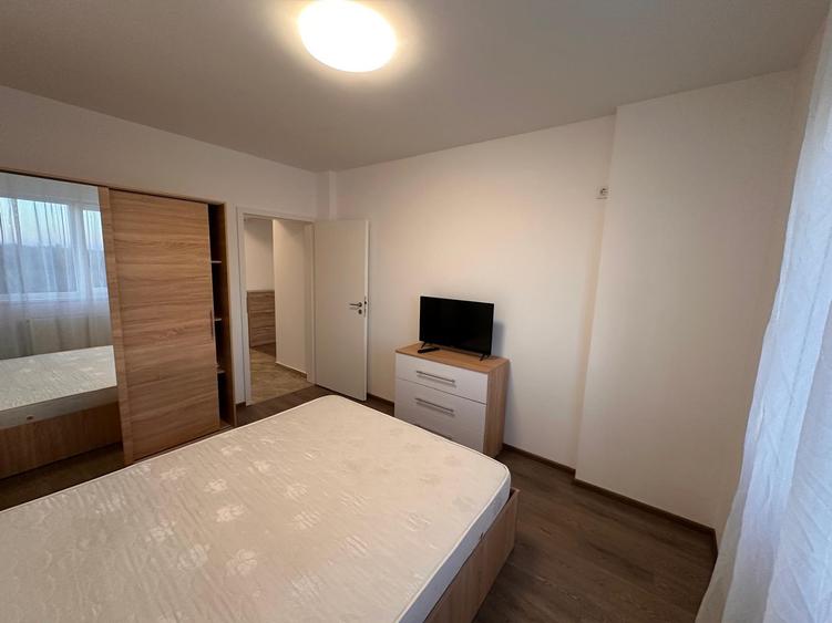 Inchiriere apartament 2 camere mobilat si utilat,etaj 2/5, Metalurgiei