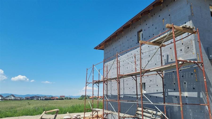 Duplex de 4 camere in zona Sanpetru