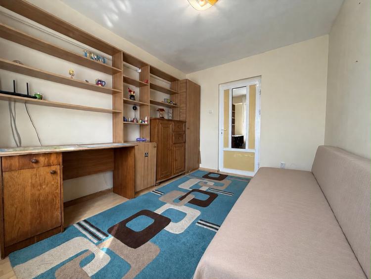 Apartament de vânzare cu 3 camere in Tomis Nord