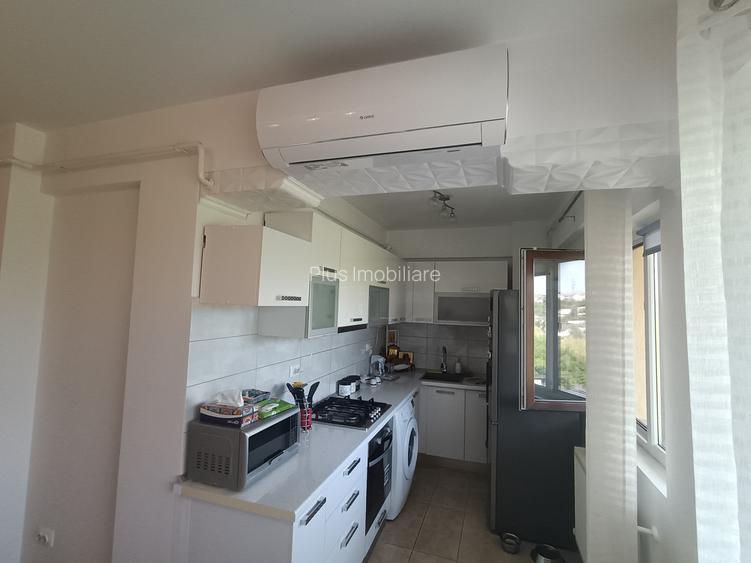 Apt 2 cam. 49.81 m.p. mobilat si utilat, loc de parcare subteran+boxa-33.03 m.p. - 8