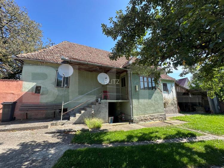 Casa saseasca de vanzare, curte, gradina, teren 3000 mp - Jimbor, jud Brasov - 3