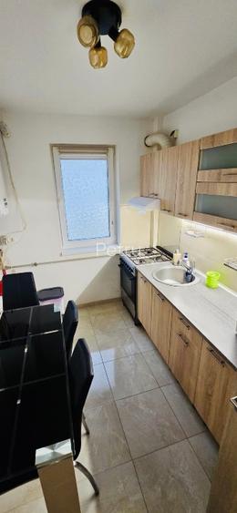 Proprietar inchiriez apartament complet mobilat si utilat, la prima chirie - 14