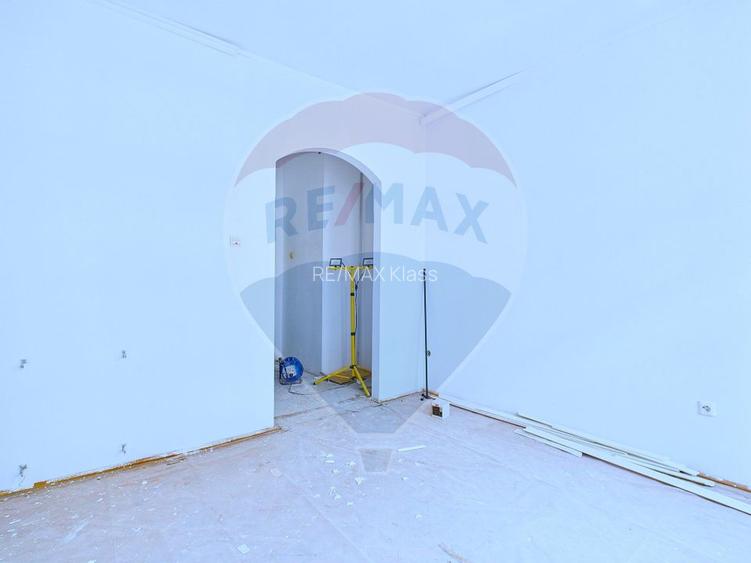 Casa 15 camere de vanzare zona Universitate + spatiu comercial parter - 32