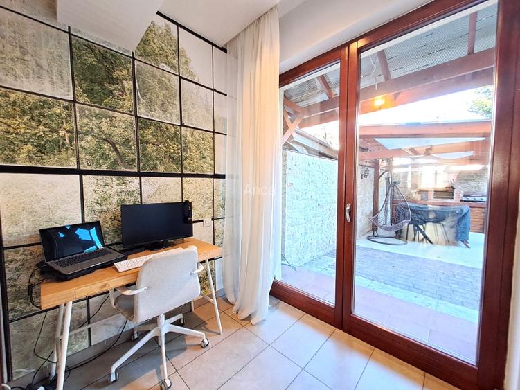 Proprietar   |   Vilă modernă  în American Village Pipera   |  Renovată complet  - 9