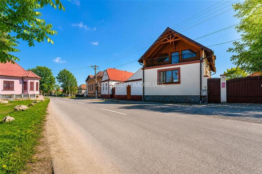 Sediu firma/ rezidential, pe domeniu de 2.240 mp teren,Central, Halchiu, Brasov - 15
