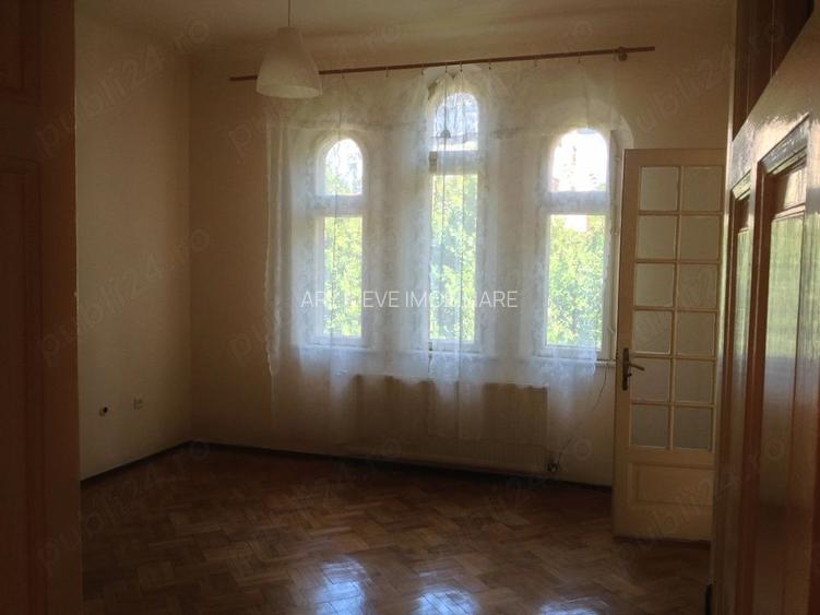 Apartament în Vilă Domenii-Cașin | 3 Camere, Curte 250mp & 4 Locuri Parcare - 4