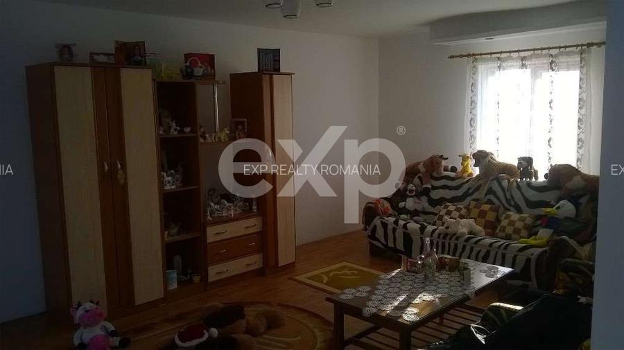 Casă spațioasă în Valea Mărului, cu anexa locuibilă și teren generos - 8