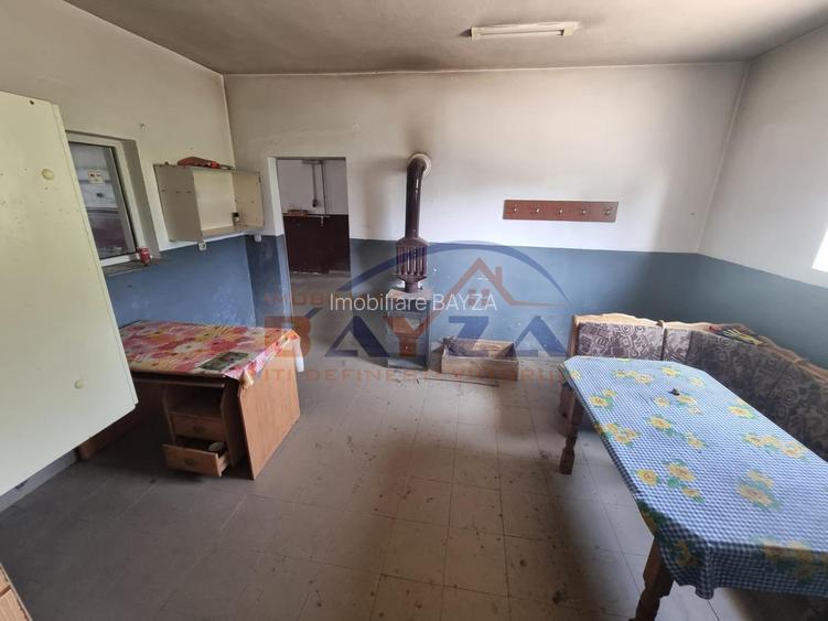 Hala 321 mp plus teren 1309 mp la intrarea in Baia Sprie - 14