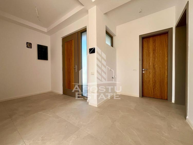 Casa Eco cu 4 camere, 2 bai, in Dumbravita