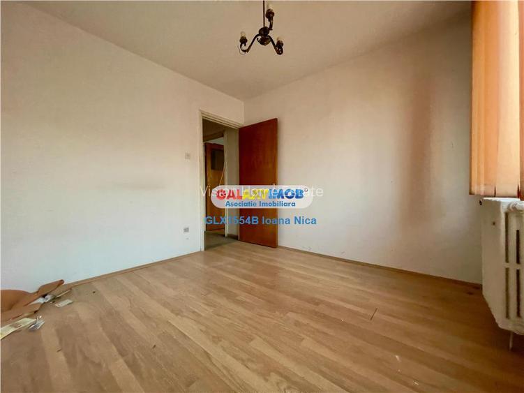 APARTAMENT 3 CAMERE DE VANZARE GORJULUI VIRTUTII - 4