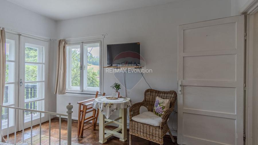 CASA cu 7 camere in inima Branului | Teren 1346mp | COMISION 0% - 27