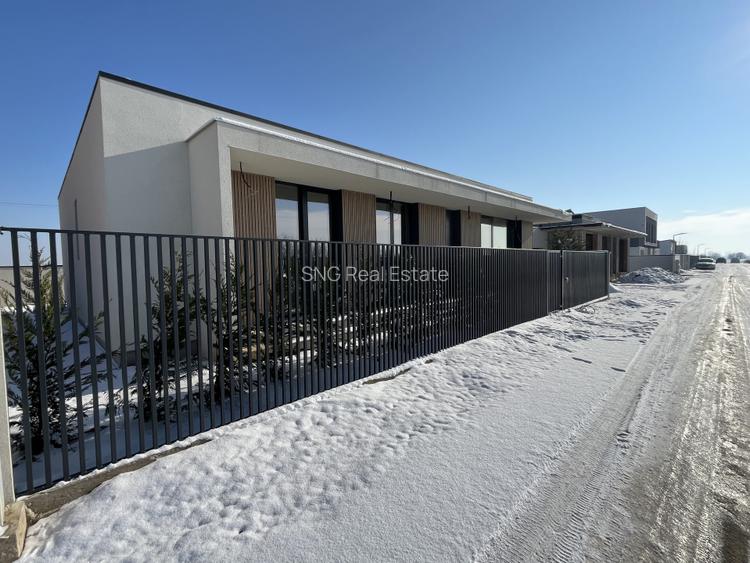 De vanzare casa parter moderna panouri pompa de caldura garaj Laguna Verde  - 2