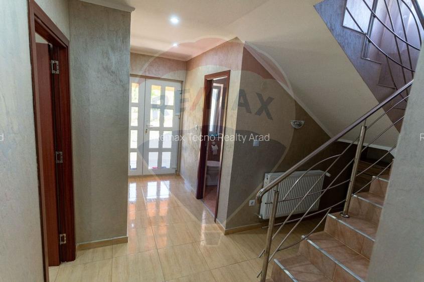 Casă / Vilă Sesuri, jud Hunedoara - 9