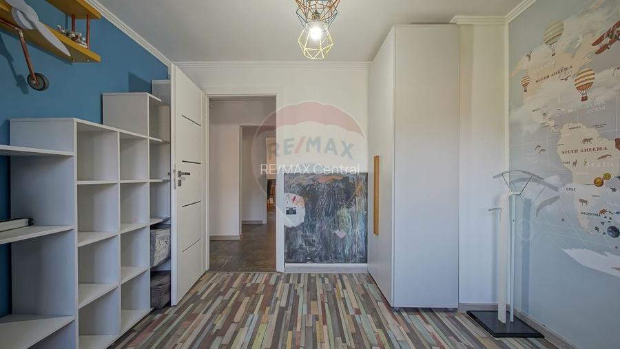 Comision 0 %! Apartament cu 4 camere de vânzare! Movilei - 20