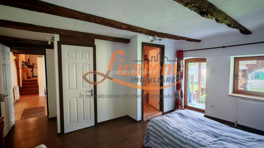 CASA SASEASCA comuna VULCAN,zona foarte buna,teren 3000 mp - 10