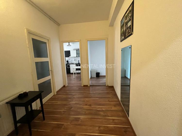 Apartament cu 3 camere cu vedere pe Regina Elisabeta / Ultracentral / Risc 1 - 13