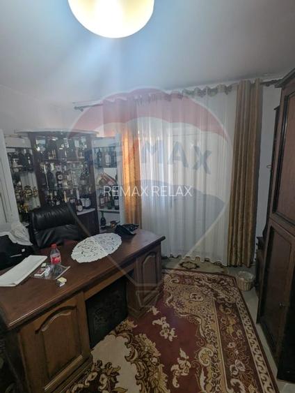 Casă / Vilă cu 5 camere de vânzare în zona Est - 7