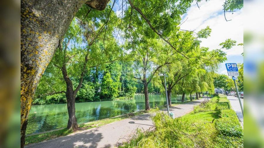 Teren generos și casă deosebită lângă Parcul Central - 15