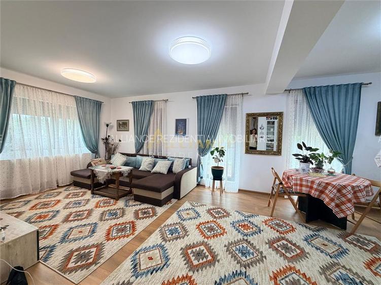 Casa Individuala - 4 camere - 2 bai - 575mp teren - 26