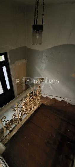 Casa cu 9 camere, Parcul Carol - 17