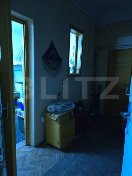 Casa de vanzare, 6 camere, 137 mp, teren 579 mp, zona semicentrala