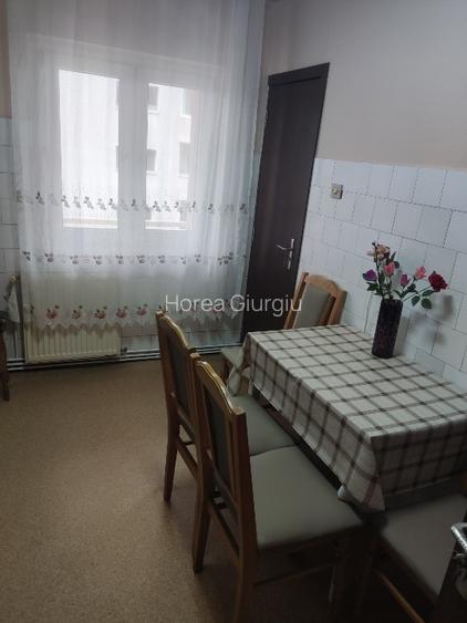 Dau în chirie apartament 2 camere  - 7